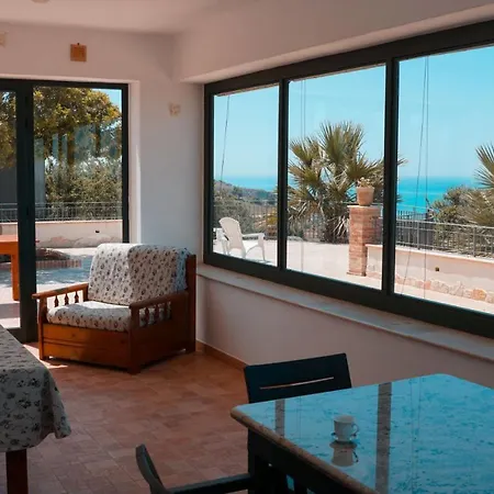 Il Casale Di Bovo Marina * מונטאלגרו
