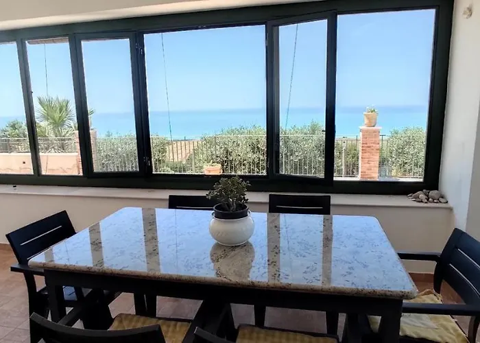 Villa Il Casale Di Bovo Marina *